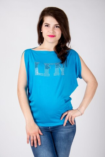 Блуза для беременных со буквами из страз на груди цвет голубой на размер 52
