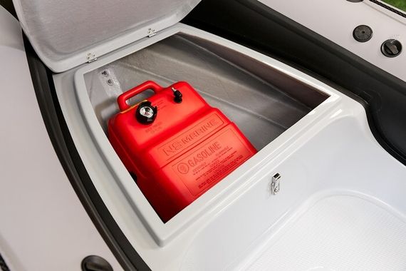 Надувная лодка RIB RiverBoats RB-430 со встроенным рундуком