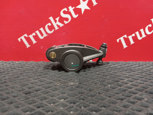 Коромысло впускного клапана 2023г.