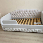 Доп. опция. Защитный бортик