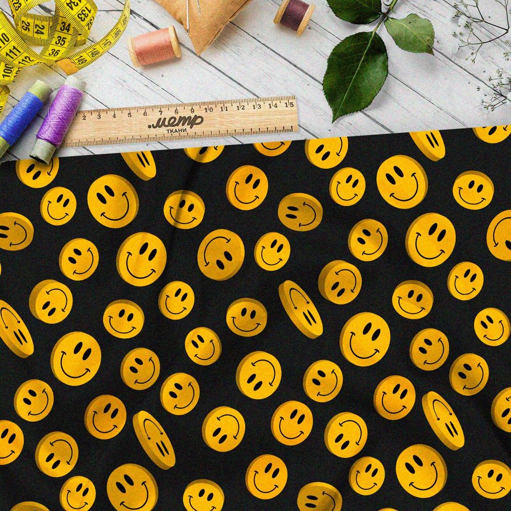 Ткань шелк Армани яркие смайлики на чёрном фоне
