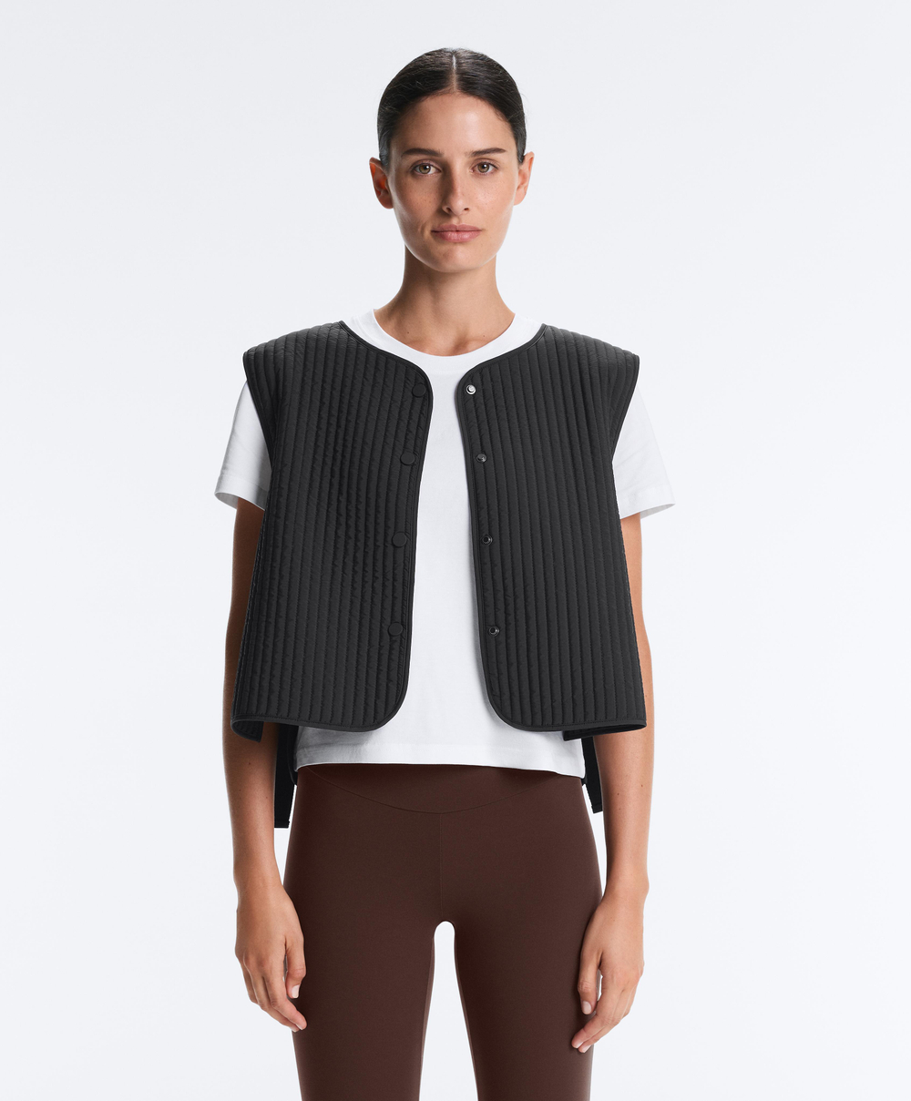 OYSHO Тонкий стеганый нейлоновый жилет, черный