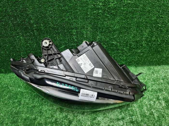 Фара правая Mercedes C w205 (2018-2023) LED