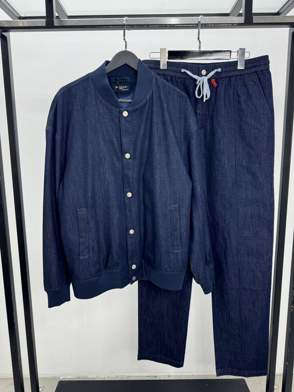 Джинсовый костюм Kiton