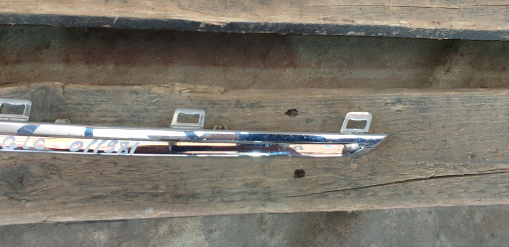 Молдинг решетки радиатора Mercedes GLC (X253) 15-19 Б/У Оригинал A2538880385