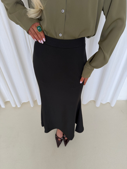 Юбка карандаш со шлицей черный