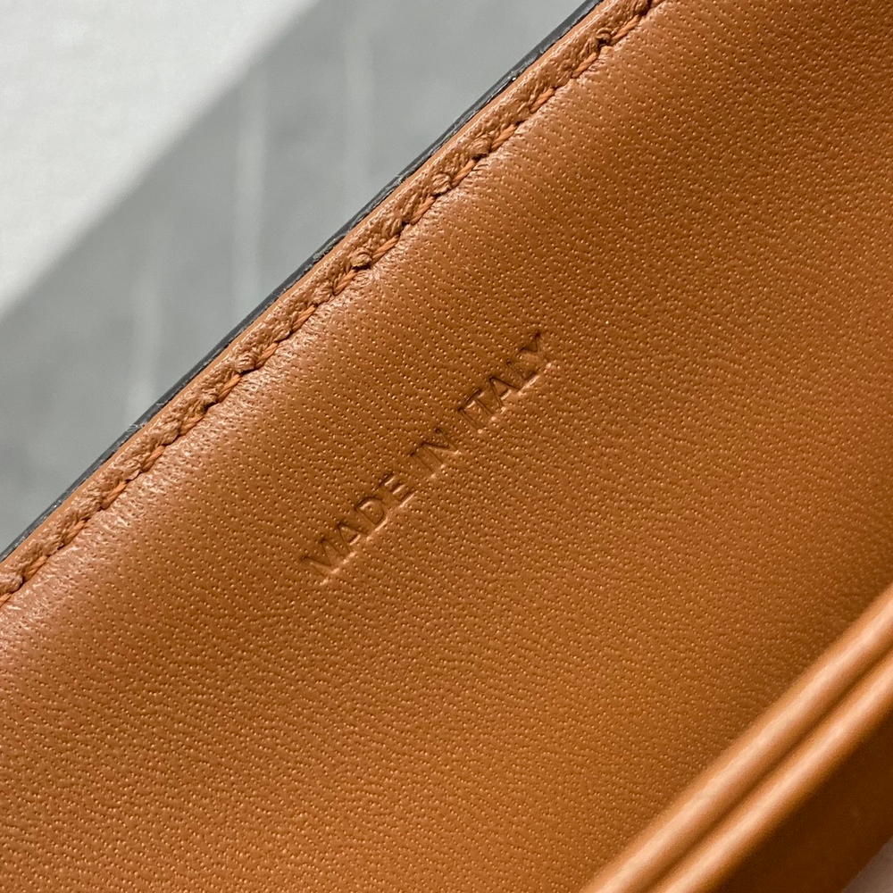 Celine Teen Triomphe Bag 18 cm