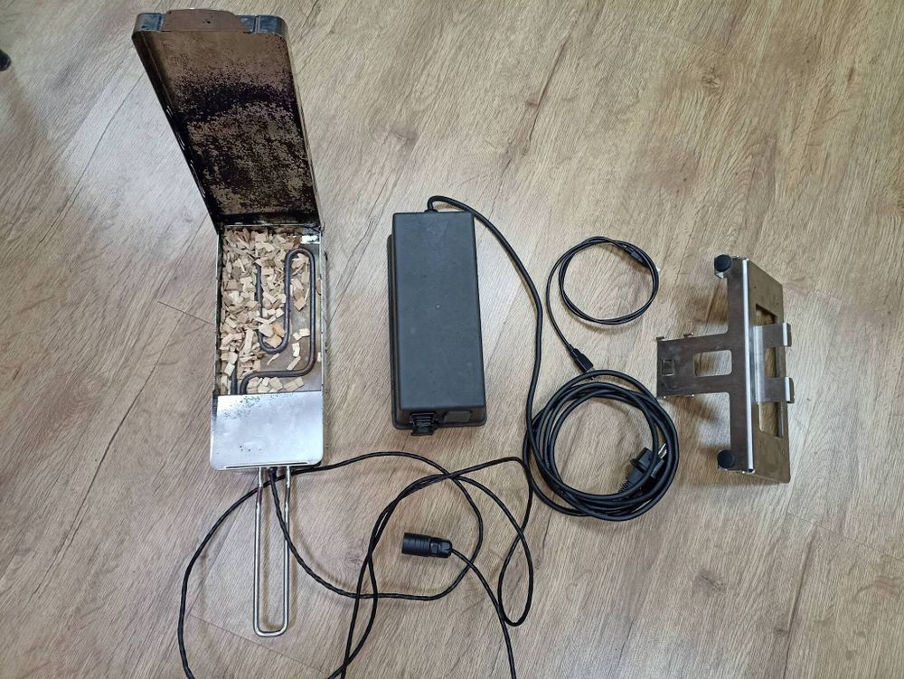 Б/у 60.75.371 Rational Аксессуар для копчения VarioSmoker, тип разъёма E/F с блоком питания, держателем блока питания и соединительными кабелями