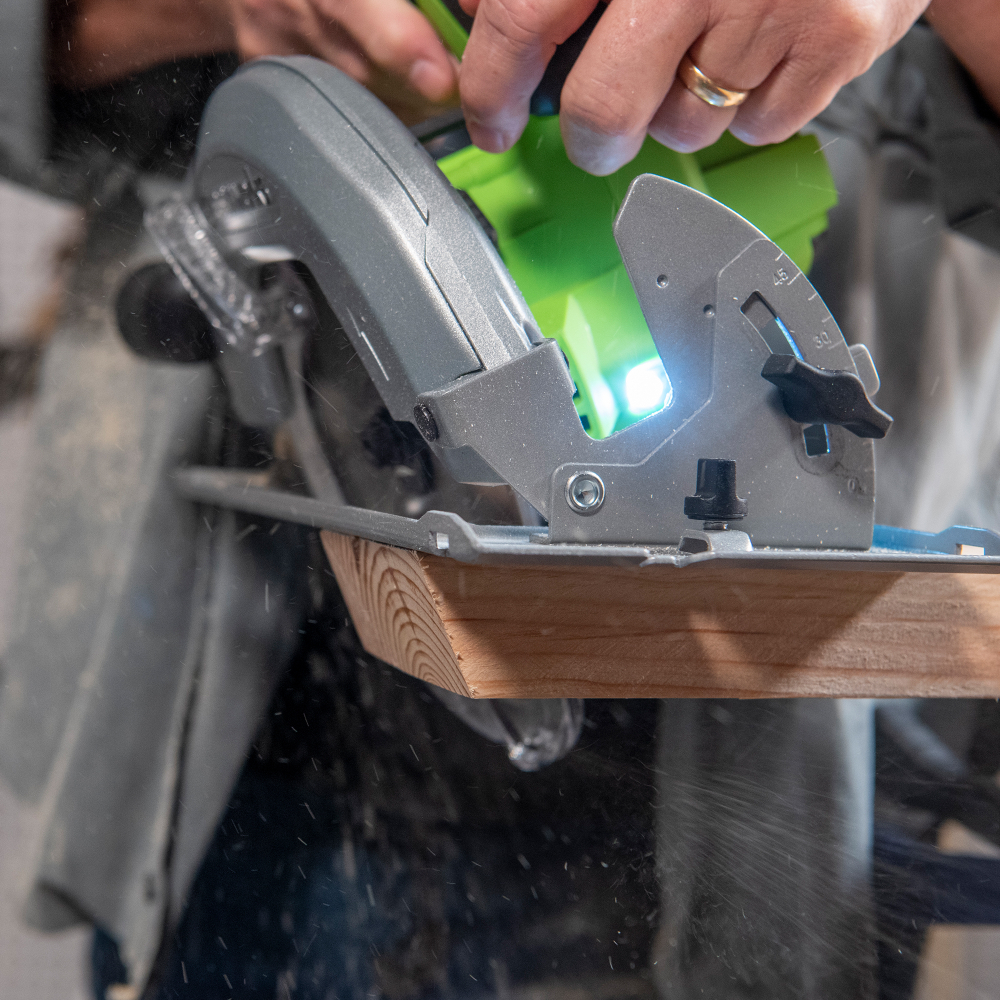 Пила циркулярная аккумуляторная 24V Greenworks G24CS б/щ 185мм без АКБ и ЗУ