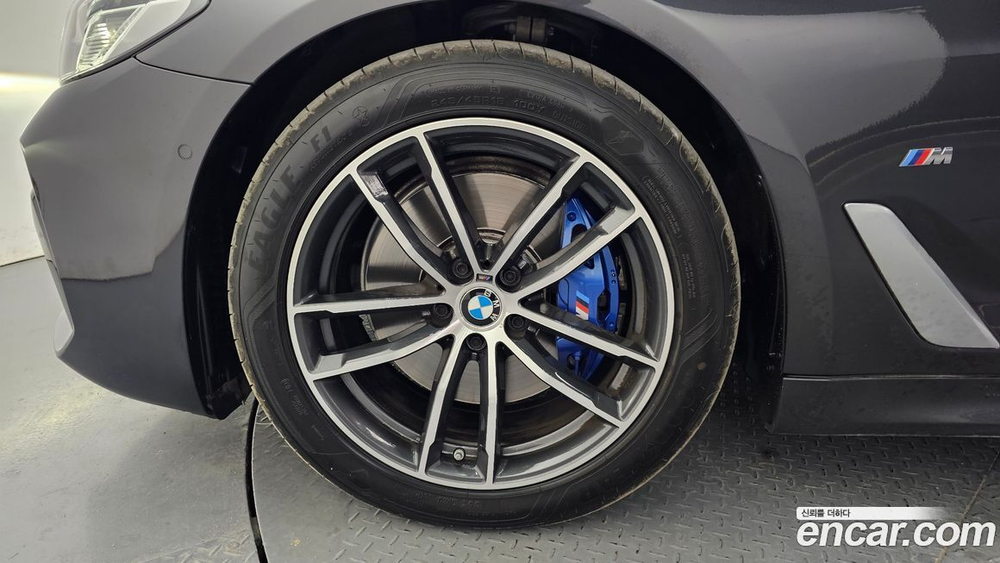 BMW 5 Series (G30) 520i M Sports (02.2023)