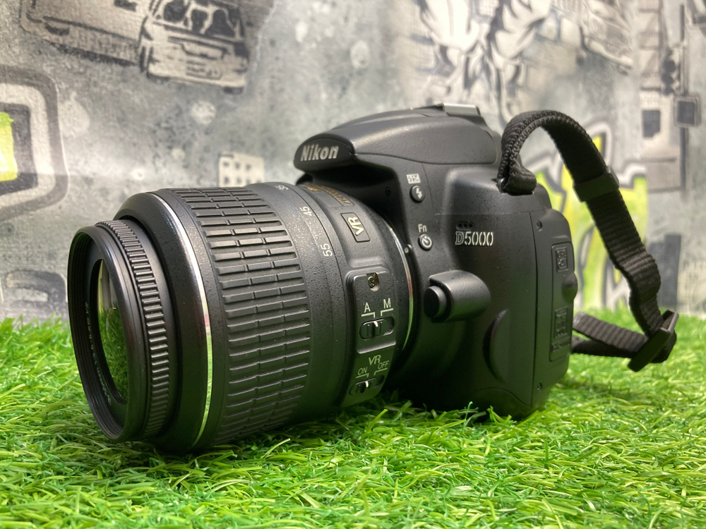 Nikon D5000 kit 18-55mm 10.000 кадров