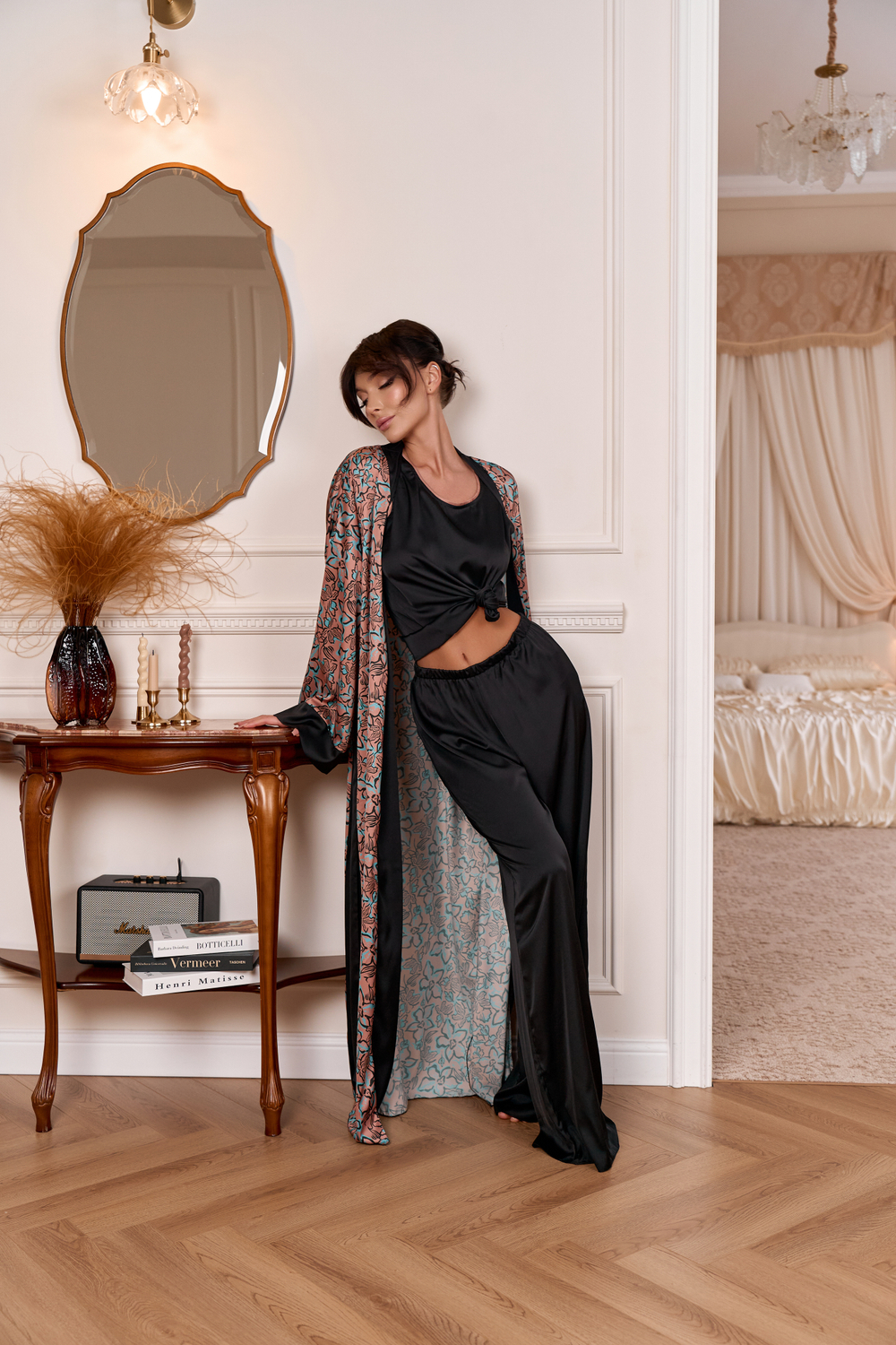 КОСТЮМ МАЙКА И БРЮКИ "НЕЖНЫЕ ЛИНИИ"