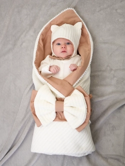 Конверт для новорожденного с чепчиком