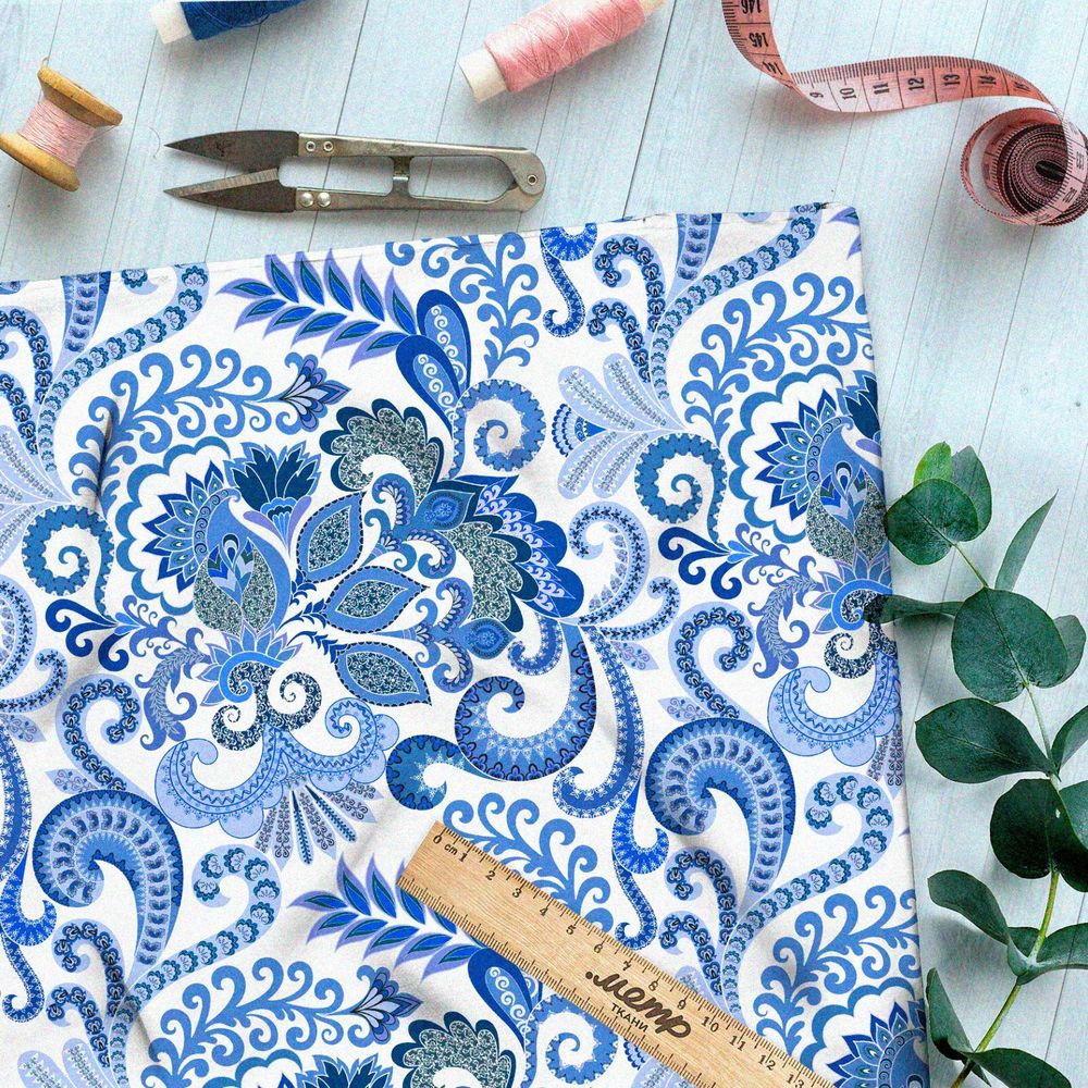 Ткань лён крупная плотная гжель на белом фоне