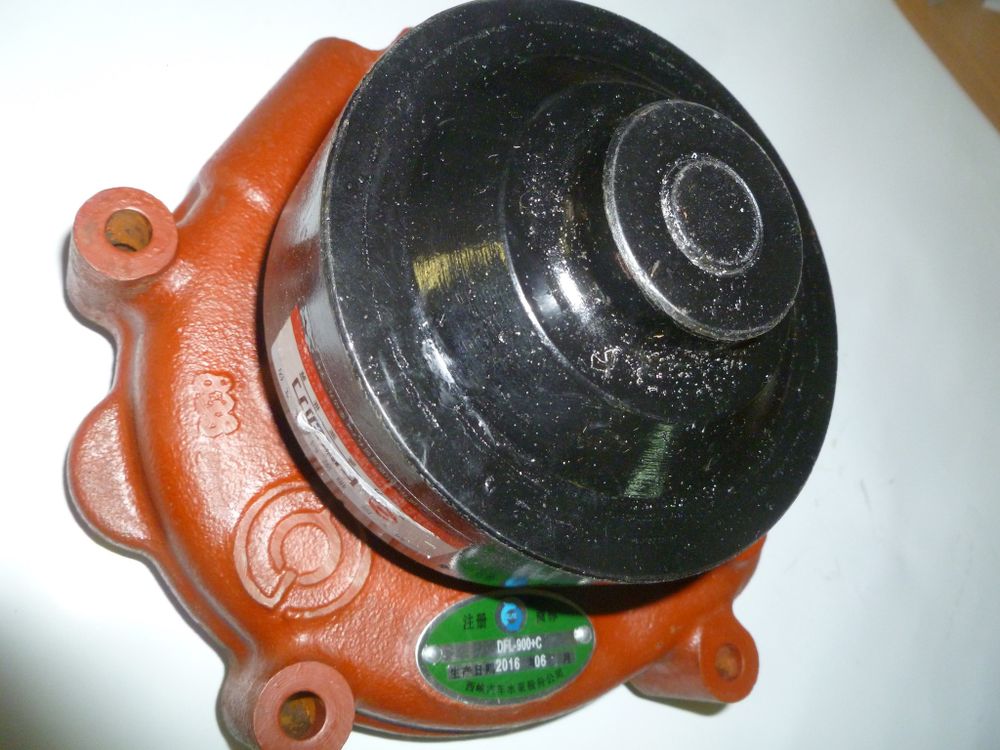 Насос водяной SDEC SC9D340D2; TDS 228 6LT/Water pump