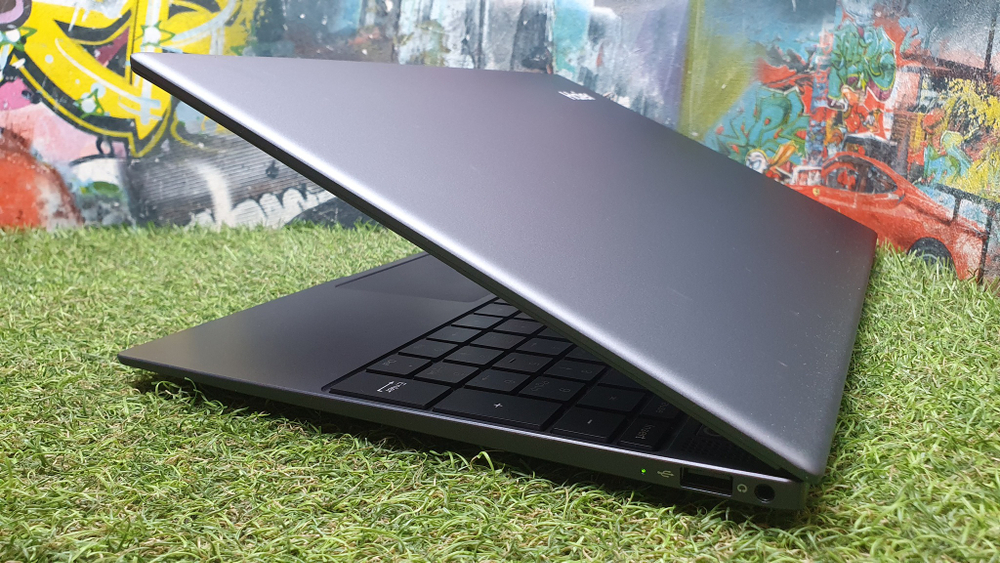 Ноутбук Haier Ryzen 5/8 Gb/FHD/AX1550SD/Windows 11