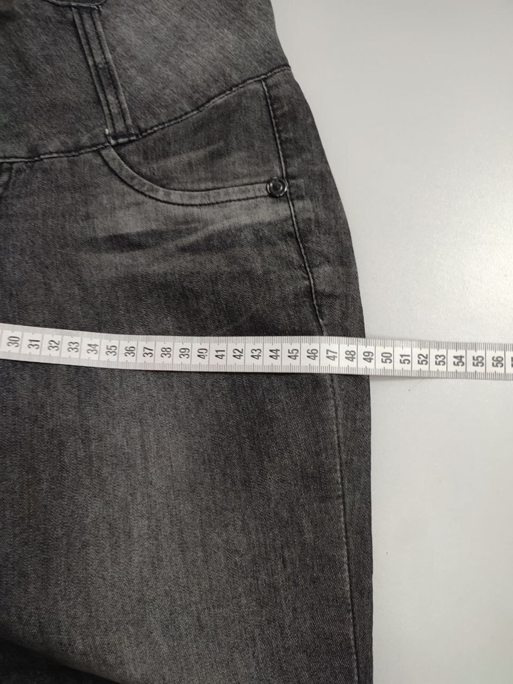 Джинсы темные 42-44 размер