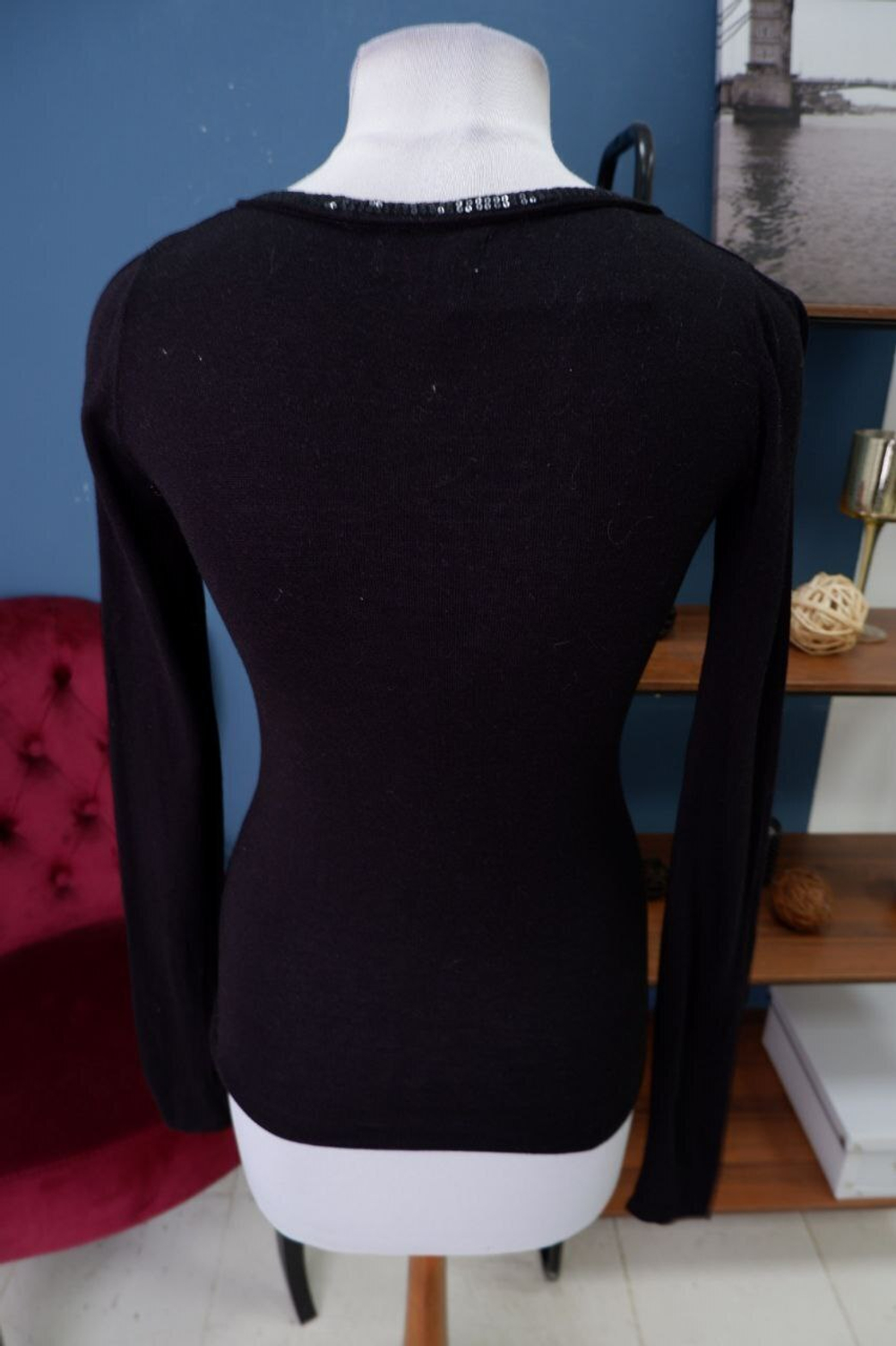 Джемпер Guess с пайетками 42 размер