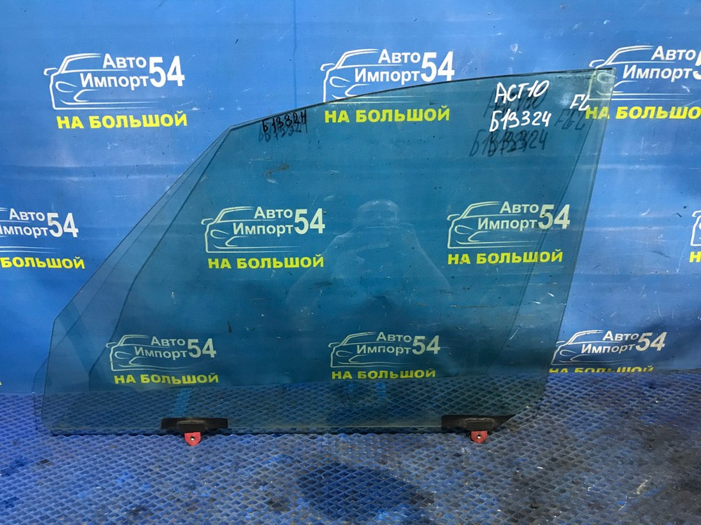 Стекло двери передней левой TOYOTA OPA 2000-2005
