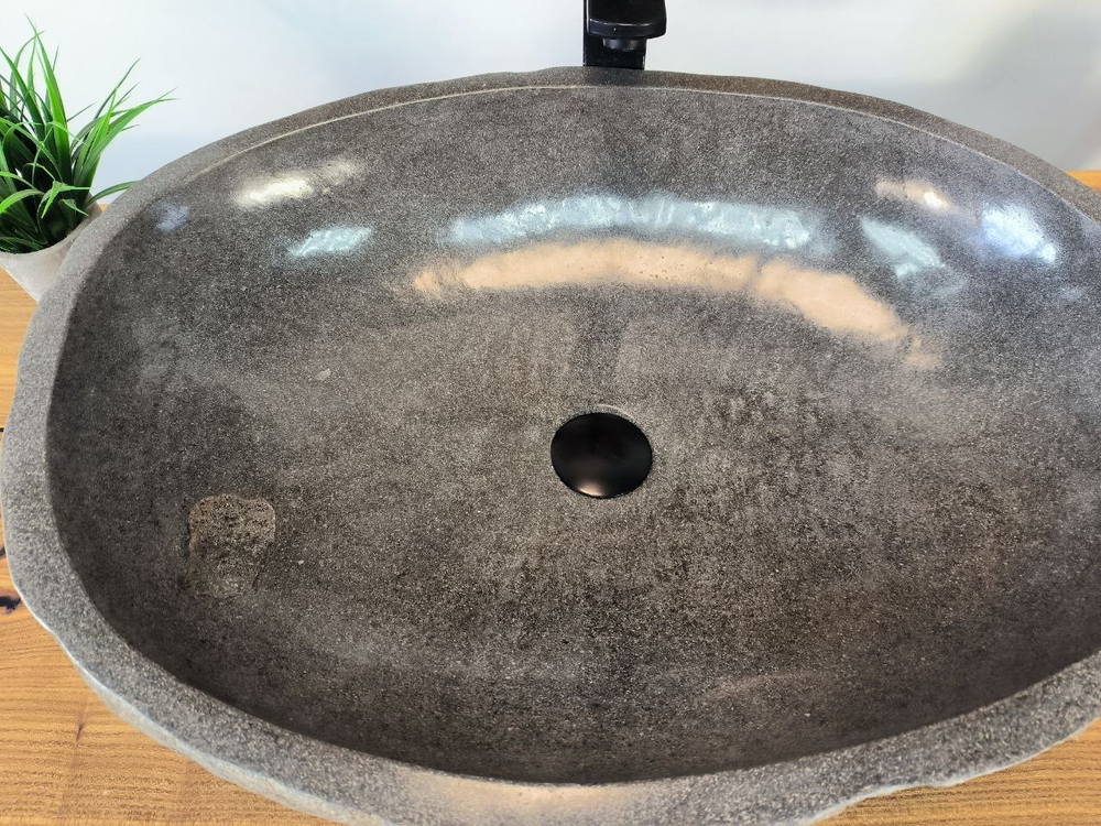 Раковина из речного камня RS-65806 64х46х15 из натурального камня