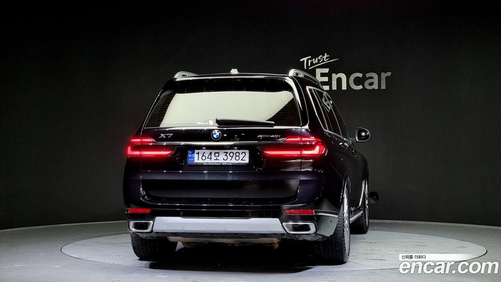 BMW X7 (G07) xDrive 40i Design Pure Excellence 6-и местный (08.2023)