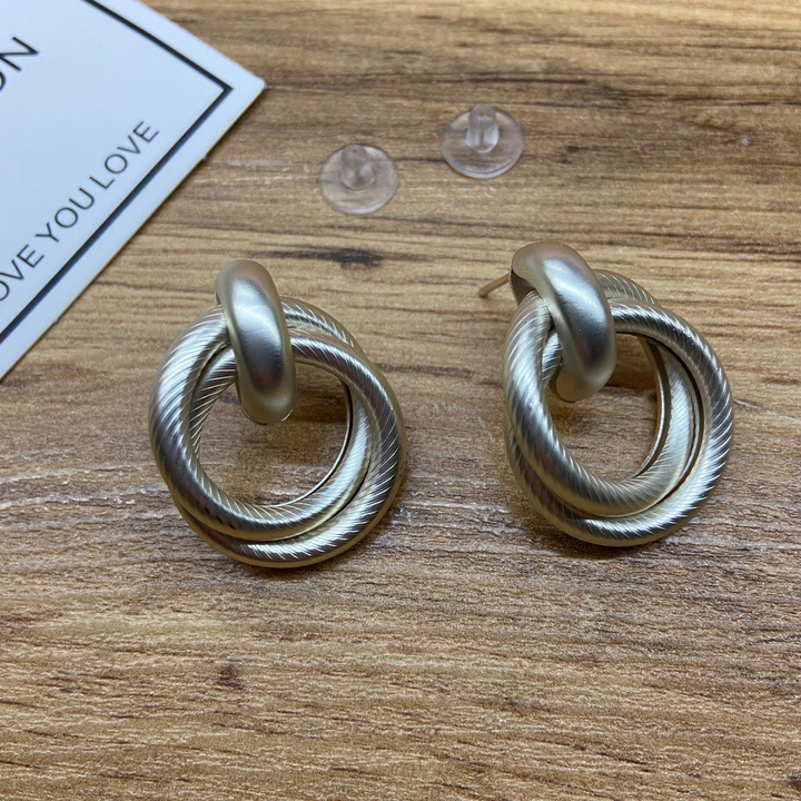 Серьги Fashion кольца 2 в 1 ребристый цвет жемчужный 2,5х3,5 см