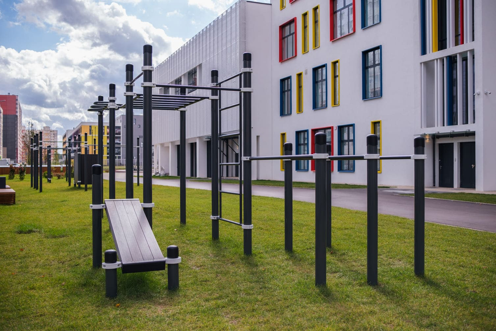 Воркаут-комплекс: рукоход, шведская стенка, 2 турника, двойные брусья, рукоход-змеевик и наклонная скамья - Кола