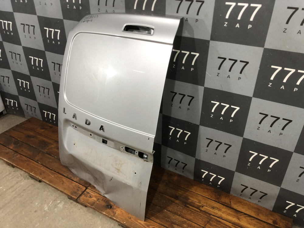 Дверь багажника левая глухая Lada Largus 12-нв Б/У Оригинал 901010231R