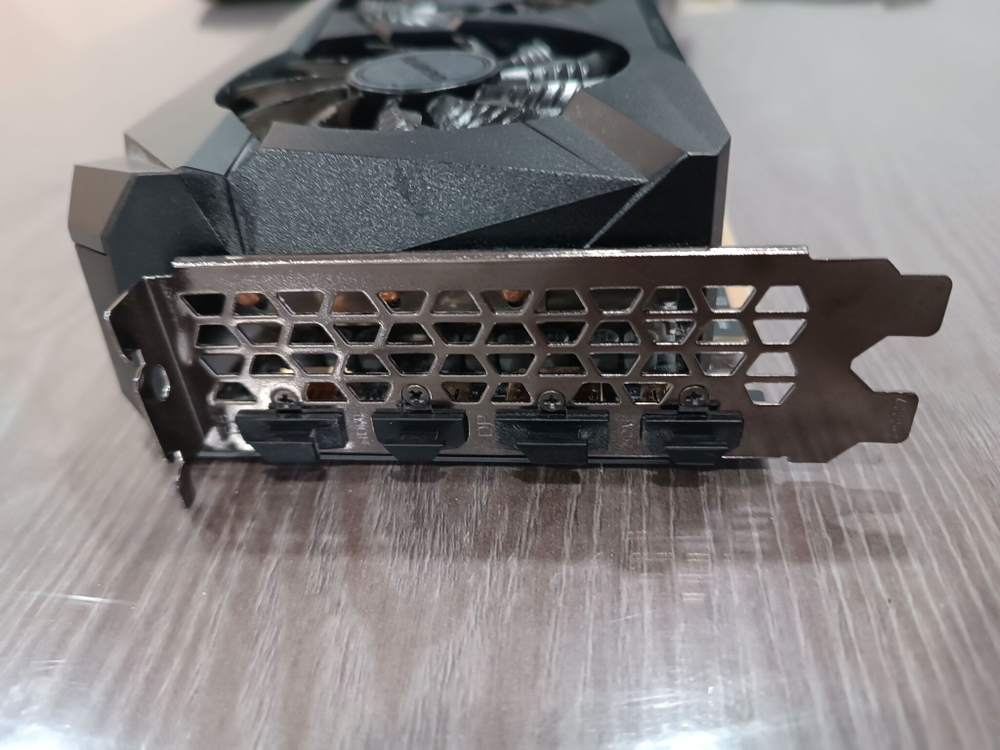 Видеокарта GIGABYTE GeForce RTX 3070 Ti GAMING OC 8Gb