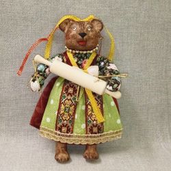 Ёлочная игрушка Медведица "Маша" со скалкой