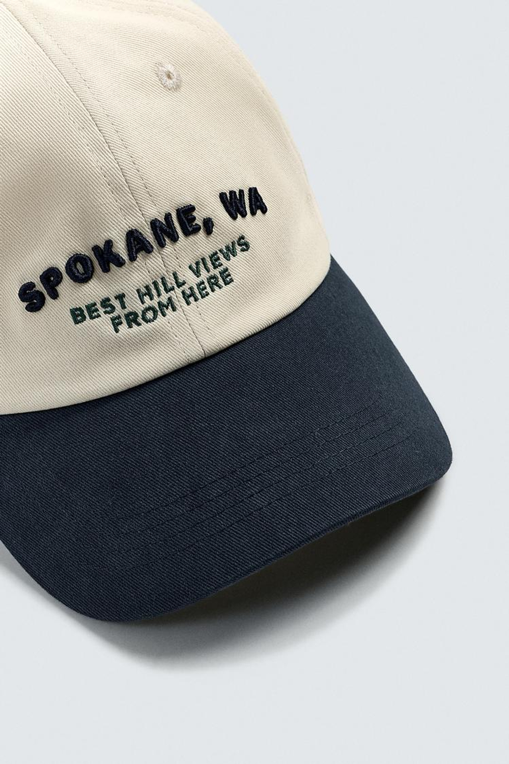 ZARA КЕПКА С ВЫШИТОЙ НАДПИСЬЮ, ЭКРЮ