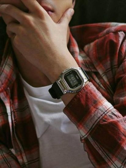 Наручные часы Casio GM-5600U-1D