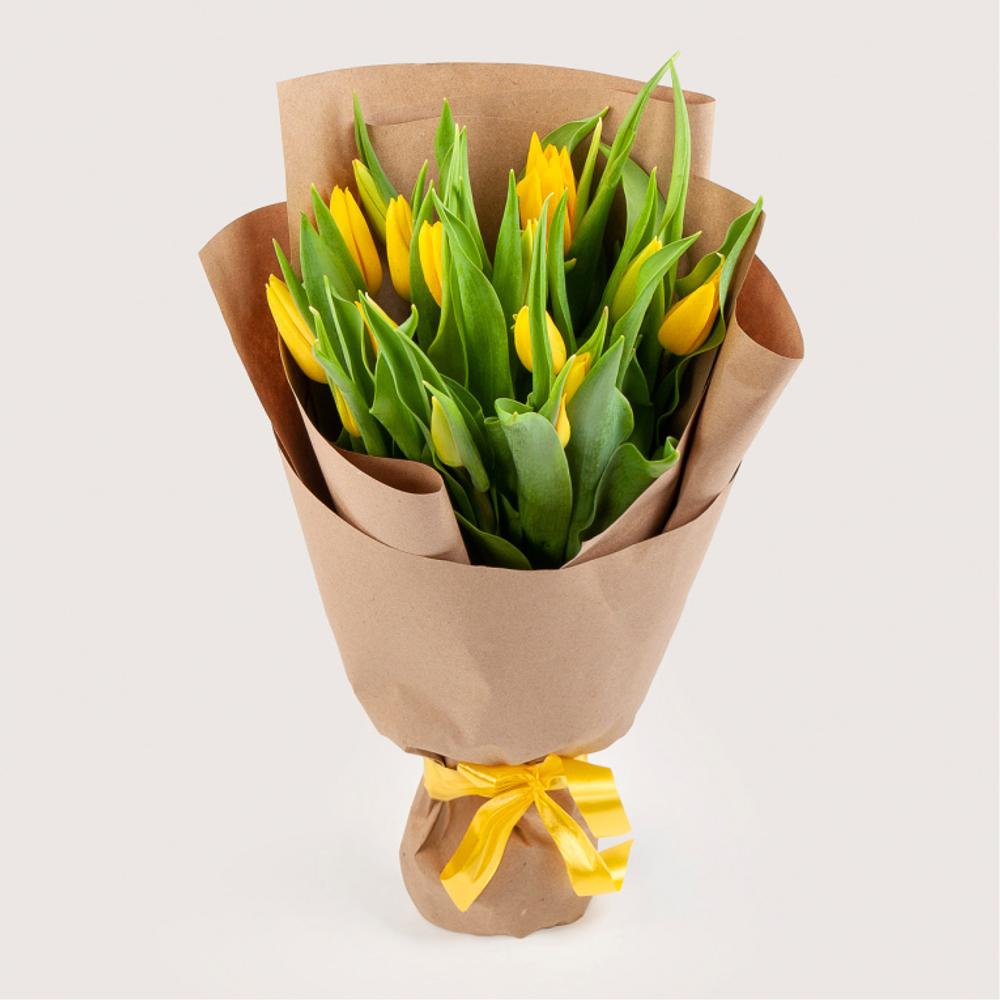 Букет из тюльпанов в крафте