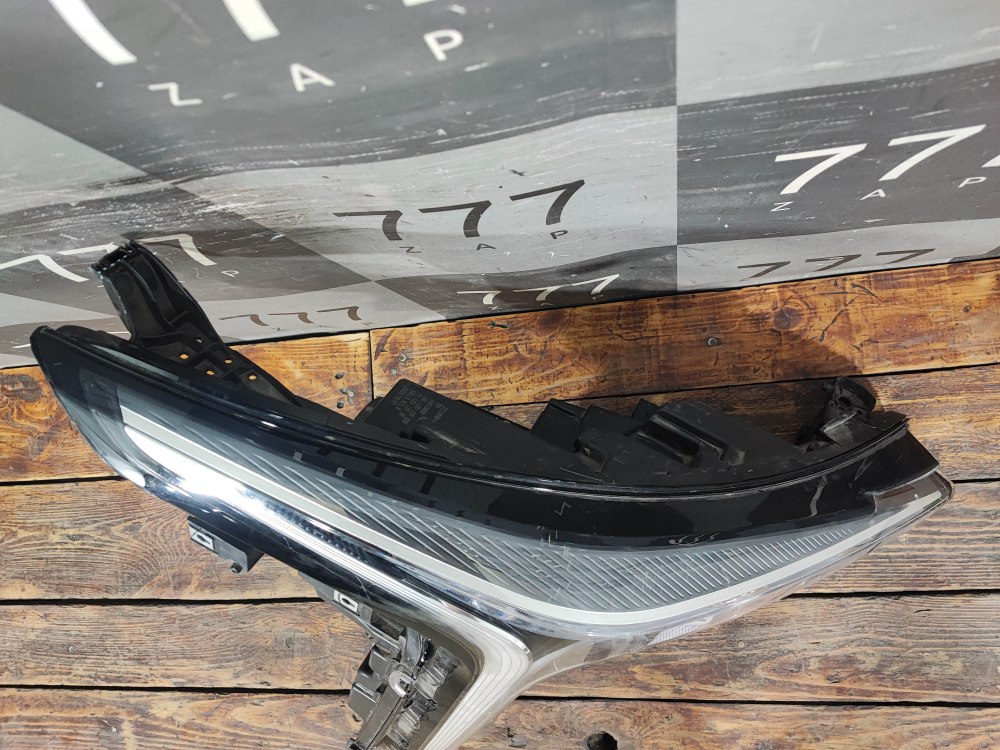 Фара правая FAW Bestune B70 20-нв Б/У Оригинал 3711030BA02D