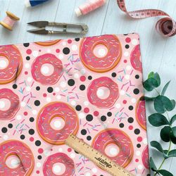 Ткань футер 2-х нитка свежие клубничные пончики с посыпкой
