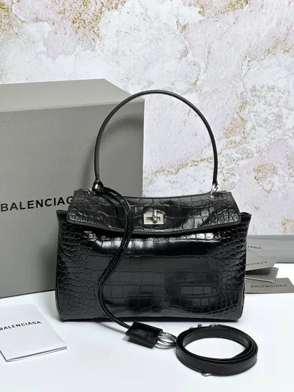 BALENCIAGA RODEO HANDBAG с крокодиловым тиснением, черная