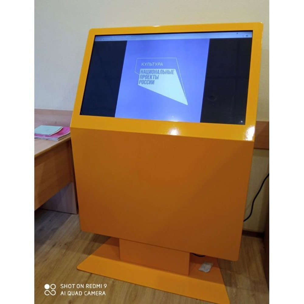 Интерактивный сенсорный киоск BM Genius 43"