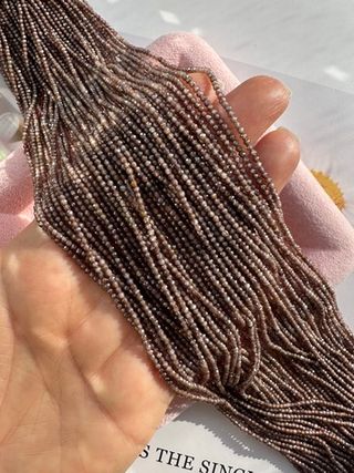 Фианиты 2мм, огранка (нить бусин)