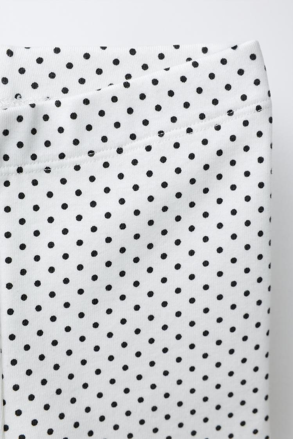 ZARA КОМПЛЕКТ ИЗ ФУТБОЛКИ И ЛЕГИНСОВ В ГОРОШЕК MINNIE MOUSE © DISNEY, ЧЕРНЫЙ/БЕЛЫЙ