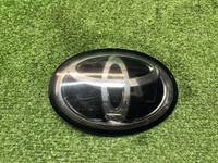 Эмблема решетки радиатора Toyota Camry xv70 20-24