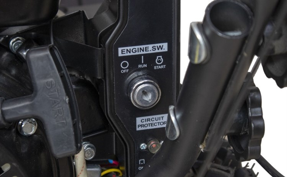 Снегоуборщик Huter SGC 4000B, бензиновый, 7л.с., самоходный