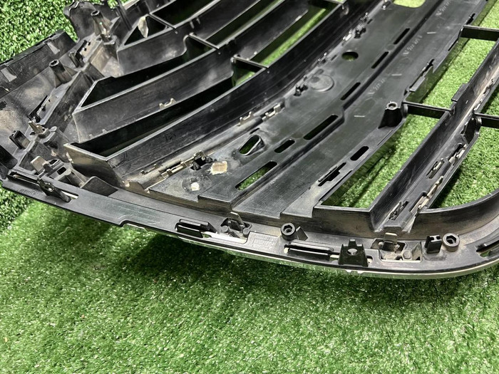 Решетка радиатора Audi A8 4 D5 (2017-2022)