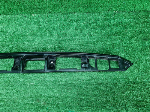 Накладка крышки багажника Toyota Camry xv70 17-нв