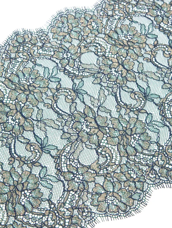 01-45 Кружево шантильи 24 см, зеленый/золото