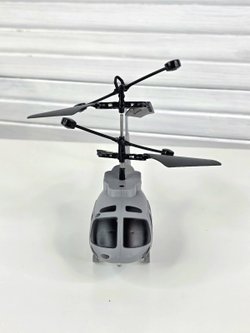 Игрушка Вертолет радиоуправляемый со световым эффектом (201709589)