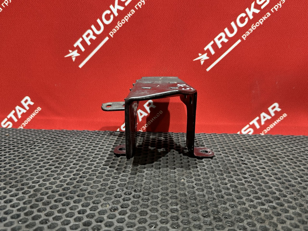 Кронштейн электромагнитного клапана