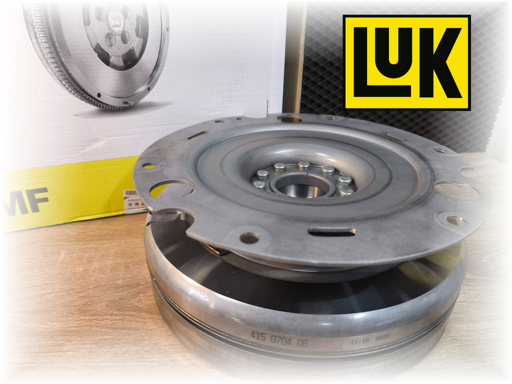 Двухмассовый маховик Luk Audi  A4 B8  A5 8TA