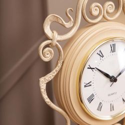 Часы настольные Аделаида Айвори