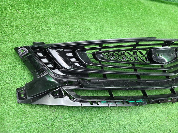 Решетка радиатора Geely Coolray (2019-2024)