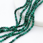 Малахит граненый, размер около 2,3-2,4 мм, цена за отрезок нить 38 см